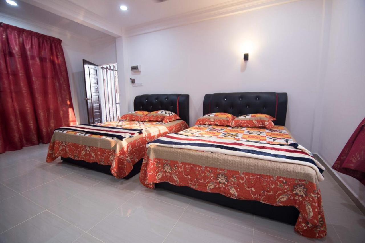 Wan Danisha Villa Inn Кота Бару Екстериор снимка