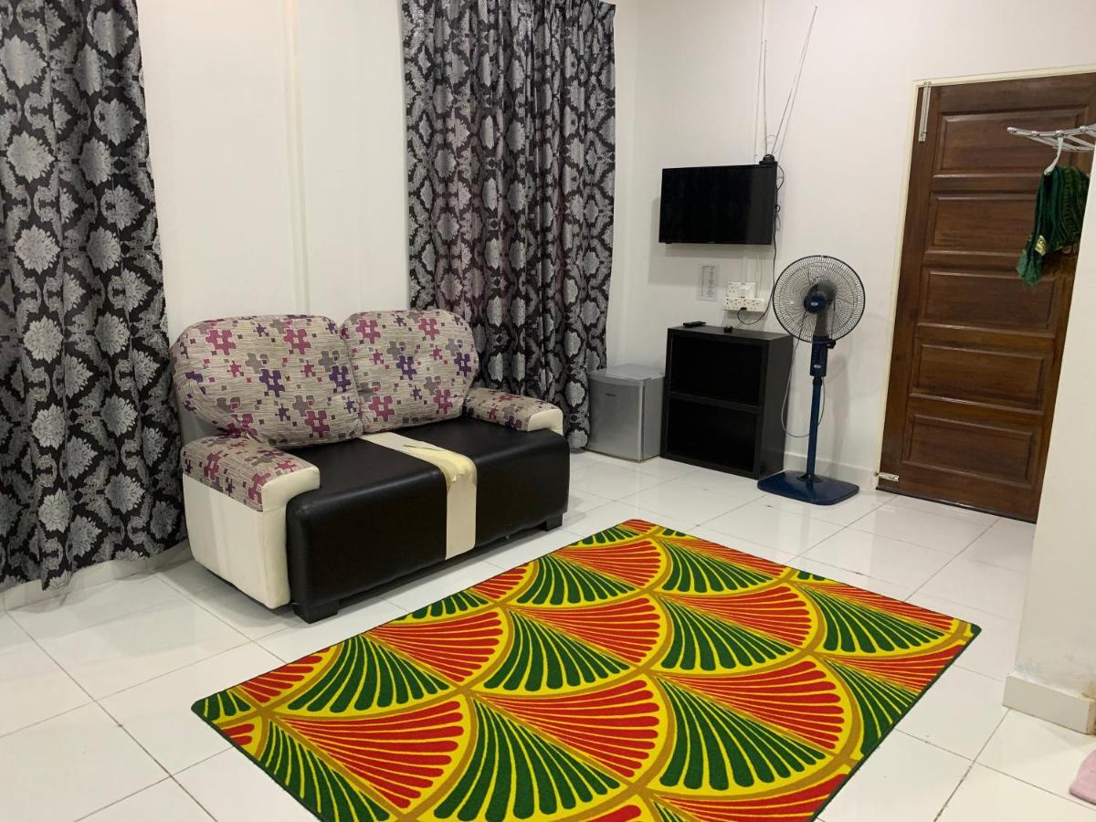 Wan Danisha Villa Inn Кота Бару Екстериор снимка