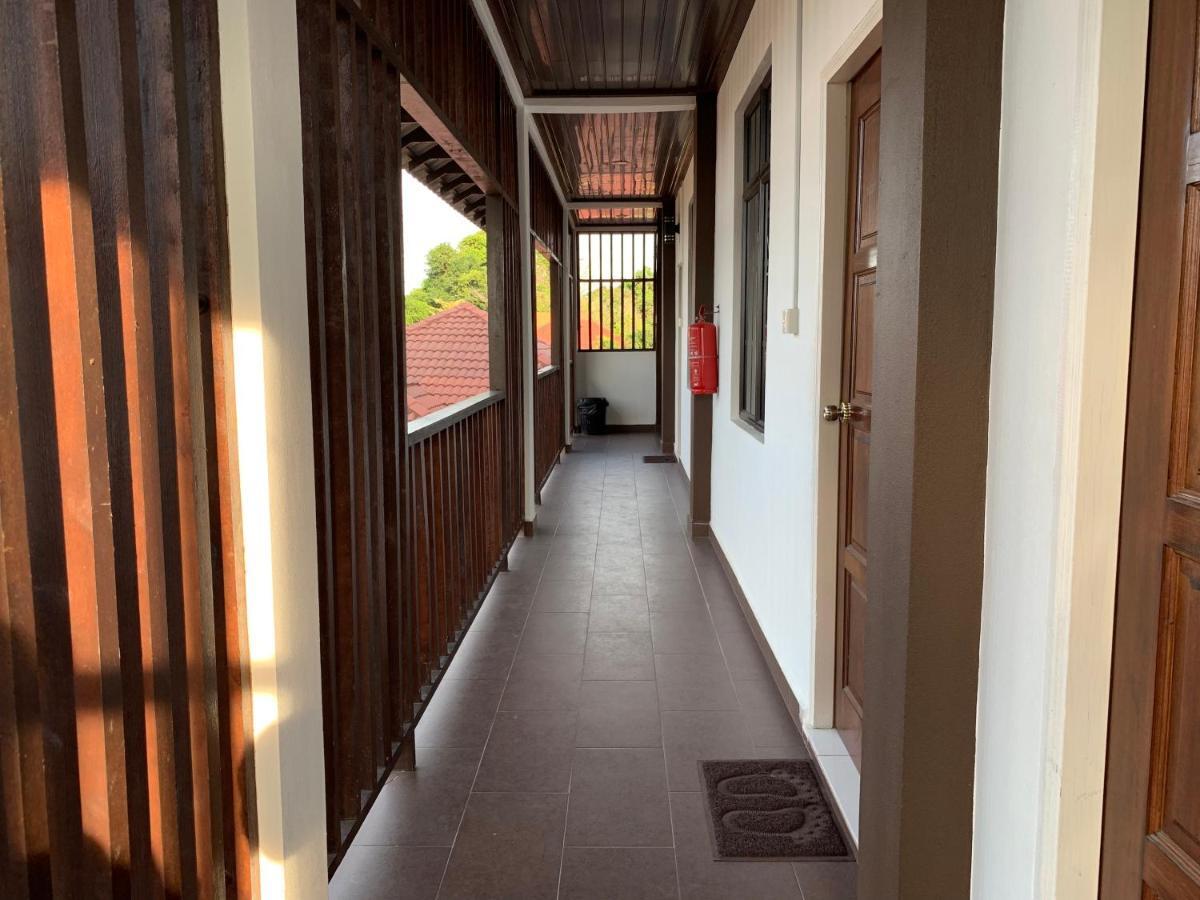 Wan Danisha Villa Inn Кота Бару Екстериор снимка